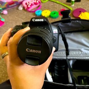 Canon EOS Rebel t6 EOS1300D